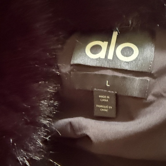 ALO Yoga Black Faux Fur Jacket - Picture 3 of 4